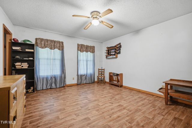 3081 Ervintown Road, Castlewood, VA 24224