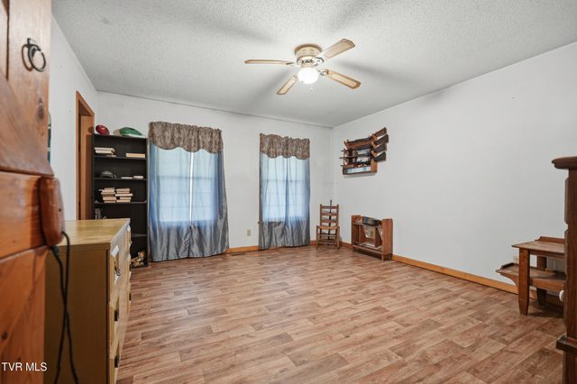 3081 Ervintown Road, Castlewood, VA 24224