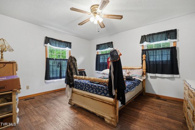 3081 Ervintown Road, Castlewood, VA 24224