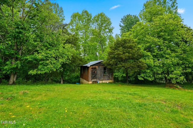 3081 Ervintown Road, Castlewood, VA 24224