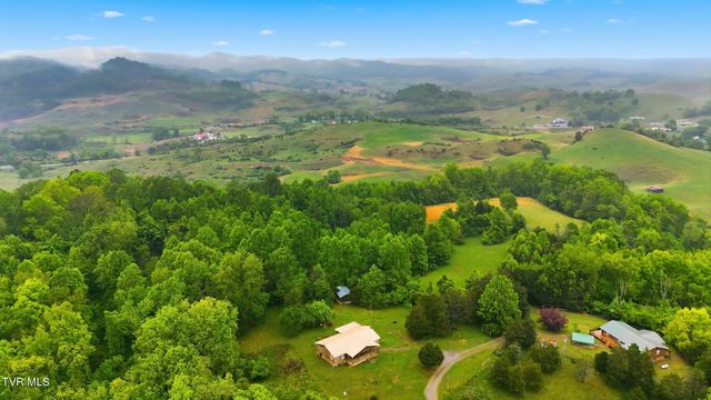 3081 Ervintown Road, Castlewood, VA 24224