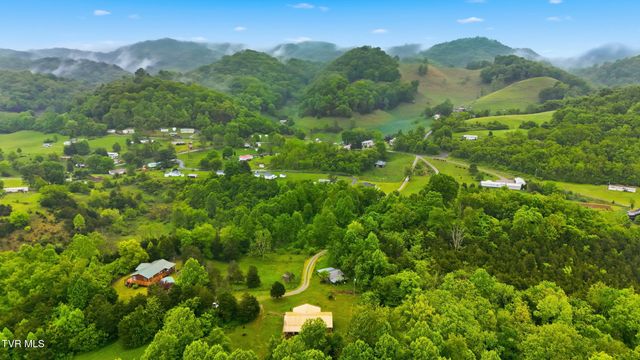3081 Ervintown Road, Castlewood, VA 24224