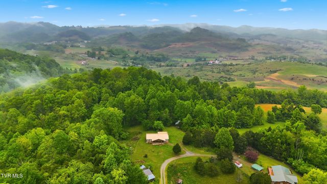 3081 Ervintown Road, Castlewood, VA 24224
