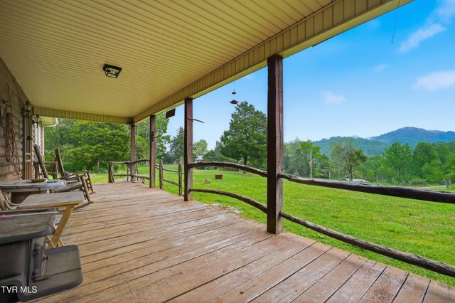 3081 Ervintown Road, Castlewood, VA 24224