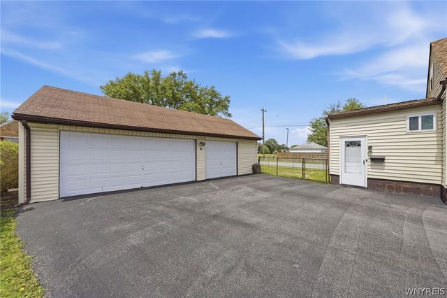 80 Helen Street, Cheektowaga, NY 14206