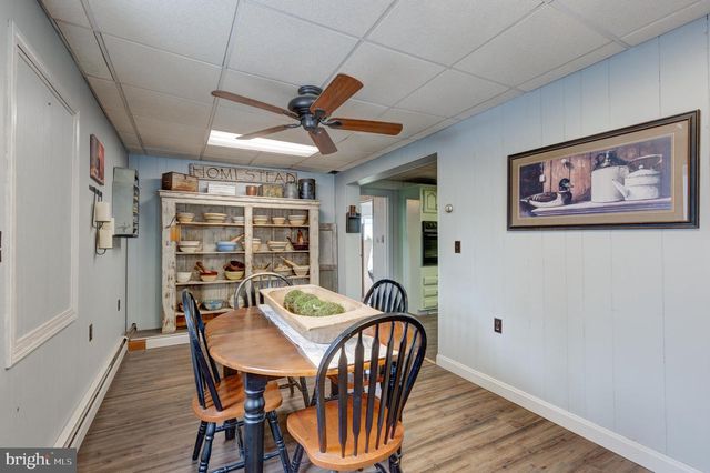 229 E HIGH ST, New Oxford, PA 17350