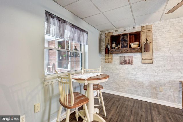 229 E HIGH ST, New Oxford, PA 17350