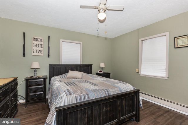 229 E HIGH ST, New Oxford, PA 17350