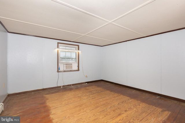 229 E HIGH ST, New Oxford, PA 17350