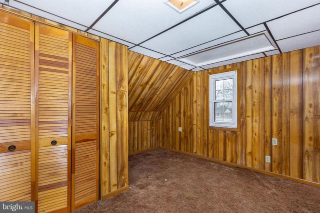 229 E HIGH ST, New Oxford, PA 17350