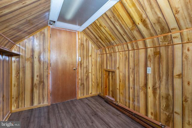 229 E HIGH ST, New Oxford, PA 17350