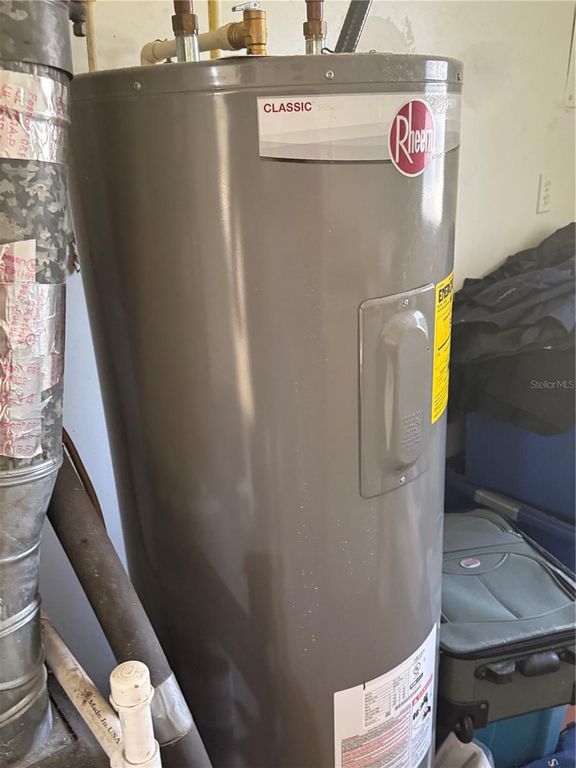 Image 14 of property listing at 9447 BAHIA ROAD, Ocala, FL 34472