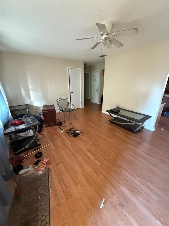 Image 5 of property listing at 9447 BAHIA ROAD, Ocala, FL 34472