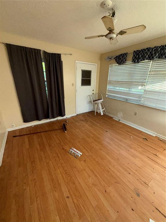 Image 6 of property listing at 9447 BAHIA ROAD, Ocala, FL 34472