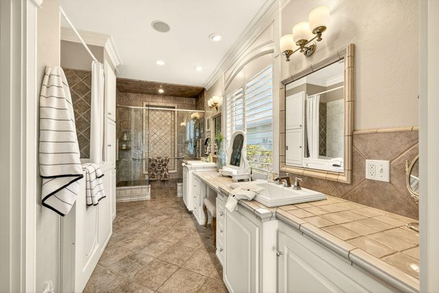 197 Whispering Drive, Grants Pass, OR 97527