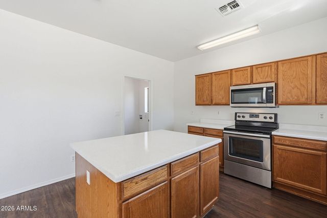 17223 W COUNTRY GABLES Drive, Surprise, AZ 85388