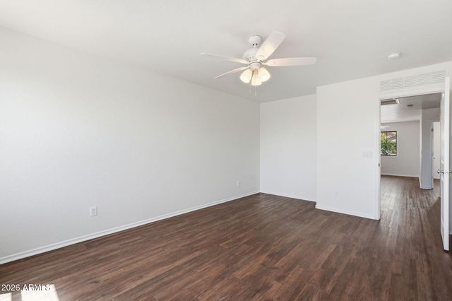 17223 W COUNTRY GABLES Drive, Surprise, AZ 85388