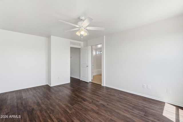 17223 W COUNTRY GABLES Drive, Surprise, AZ 85388