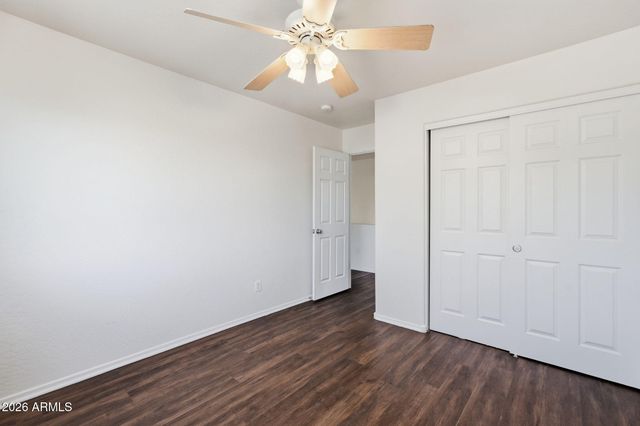 17223 W COUNTRY GABLES Drive, Surprise, AZ 85388