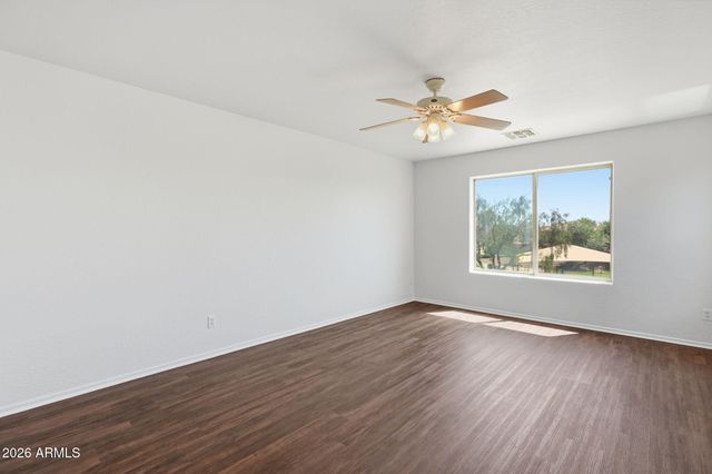 17223 W COUNTRY GABLES Drive, Surprise, AZ 85388