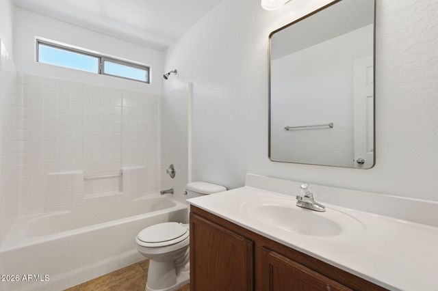 17223 W COUNTRY GABLES Drive, Surprise, AZ 85388