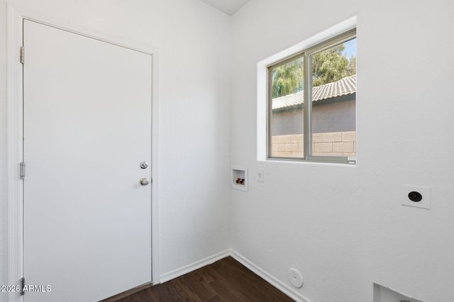 17223 W COUNTRY GABLES Drive, Surprise, AZ 85388