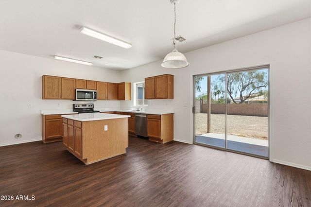 17223 W COUNTRY GABLES Drive, Surprise, AZ 85388