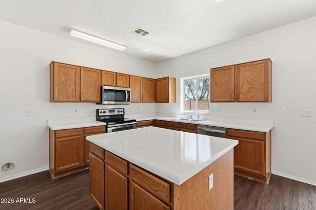 17223 W COUNTRY GABLES Drive, Surprise, AZ 85388