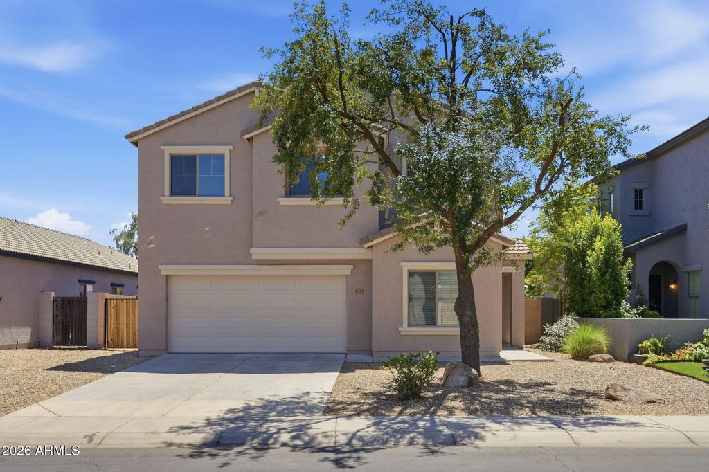 17223 W COUNTRY GABLES Drive, Surprise, AZ 85388