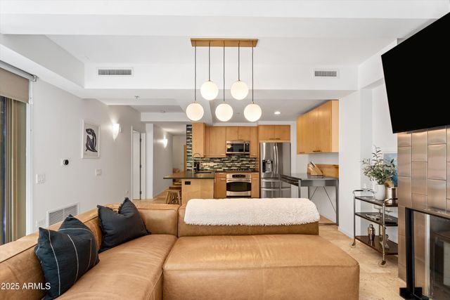 7131 E RANCHO VISTA Drive 1008, Scottsdale, AZ 85251