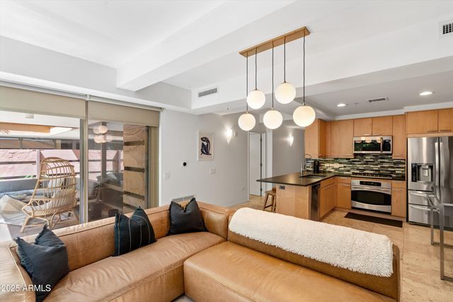 7131 E RANCHO VISTA Drive 1008, Scottsdale, AZ 85251