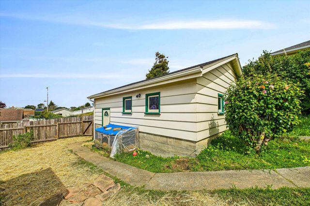 1028 Allard Avenue, Eureka, CA 95503