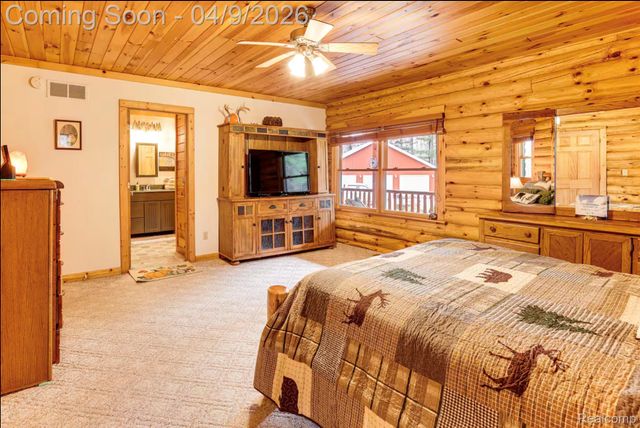 8100 Hodge Road, Fife Lake Township, MI 49649