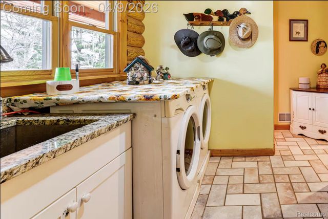 8100 Hodge Road, Fife Lake Township, MI 49649