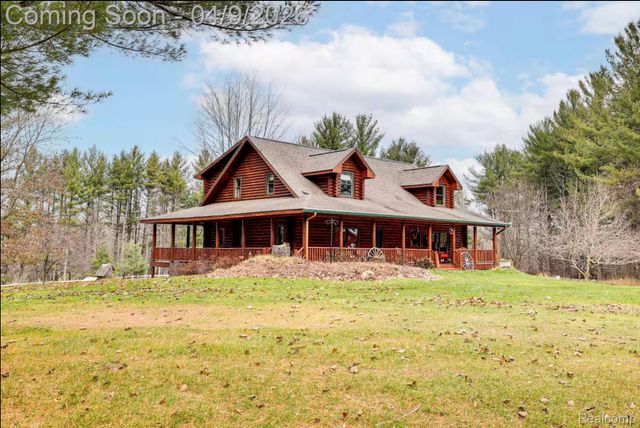 8100 Hodge Road, Fife Lake Township, MI 49649