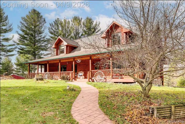8100 Hodge Road, Fife Lake Township, MI 49649