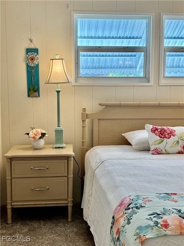 511 Pine Tree CT, North Fort Myers, FL 33917