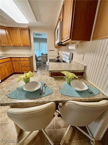 511 Pine Tree CT, North Fort Myers, FL 33917