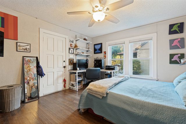 2732 Ivandell Avenue, Dallas, TX 75211