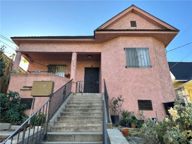 520 Solano Avenue, Los Angeles, CA 90012