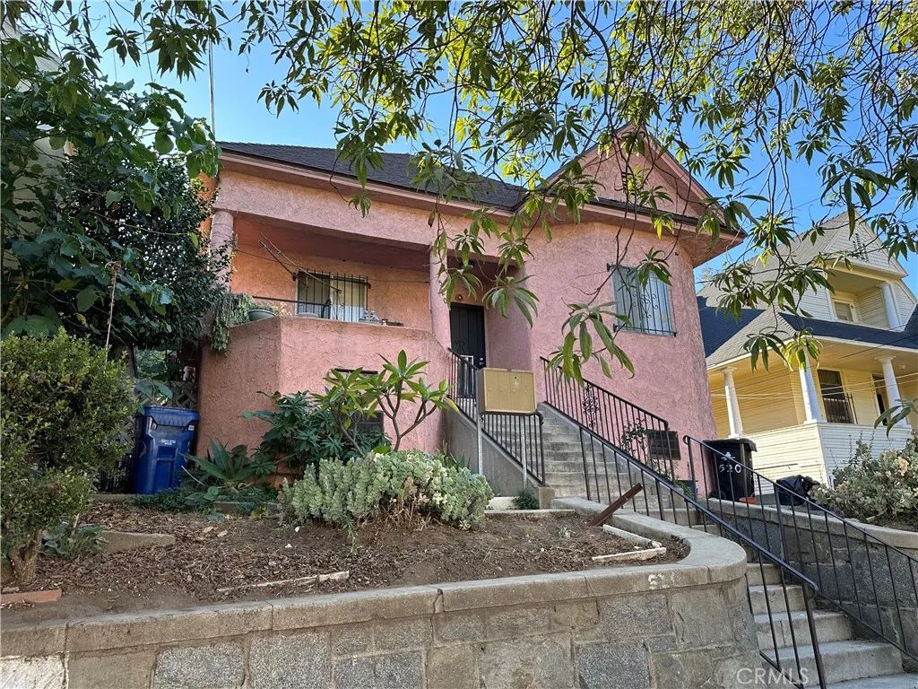 520 Solano Avenue, Los Angeles, CA 90012