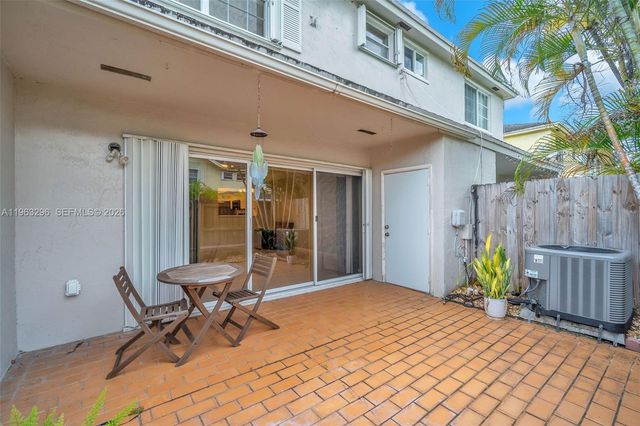 11864 SW 97th Ter, Miami, FL 33186