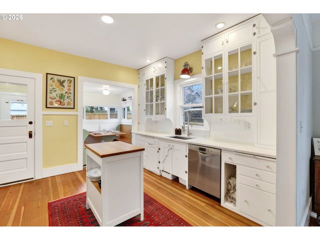 308 W 35TH St, Vancouver, WA 98660