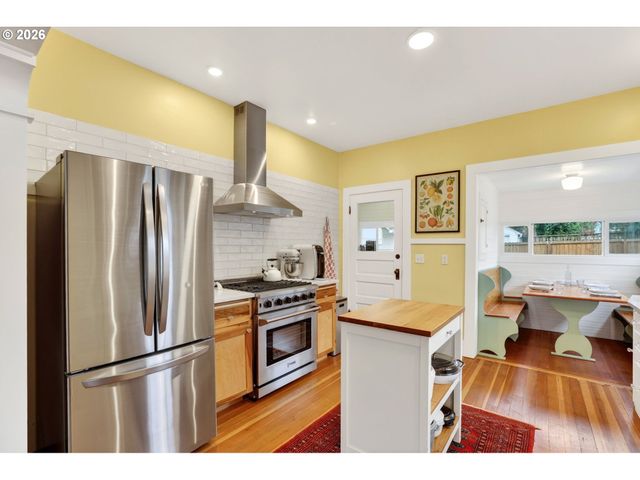 308 W 35TH St, Vancouver, WA 98660