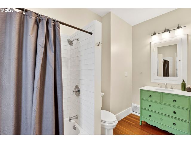 308 W 35TH St, Vancouver, WA 98660