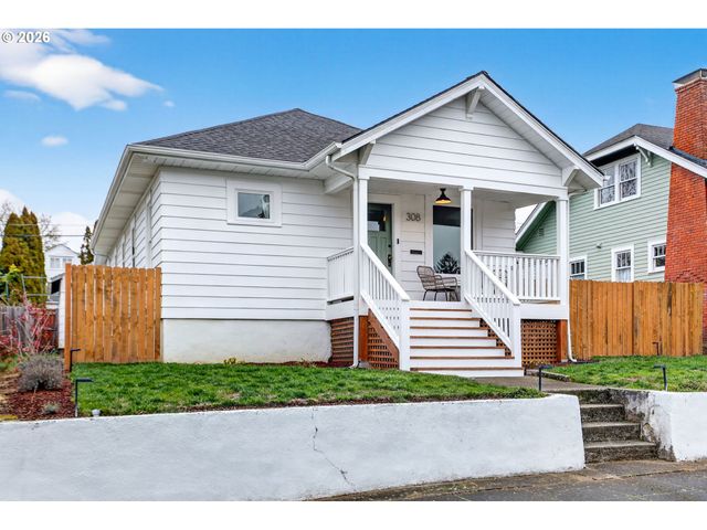 308 W 35TH St, Vancouver, WA 98660