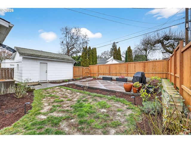 308 W 35TH St, Vancouver, WA 98660