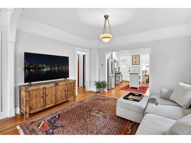 308 W 35TH St, Vancouver, WA 98660