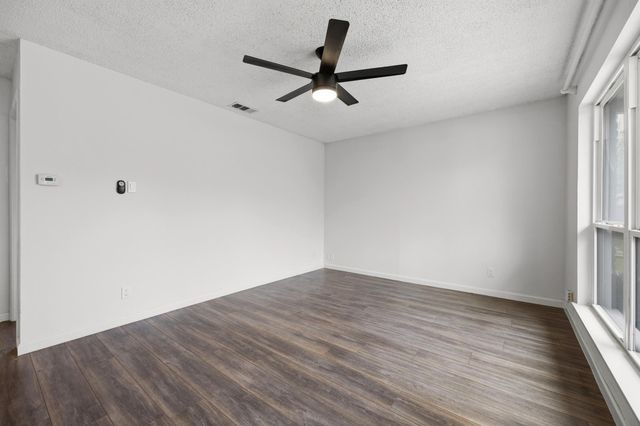 11301 Oakwood DR, Austin, TX 78753