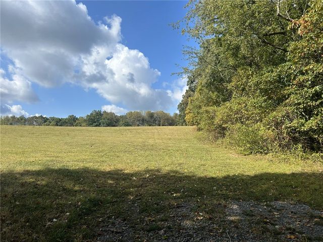 224 Morrow Rd, Chippewa Twp, PA 15010